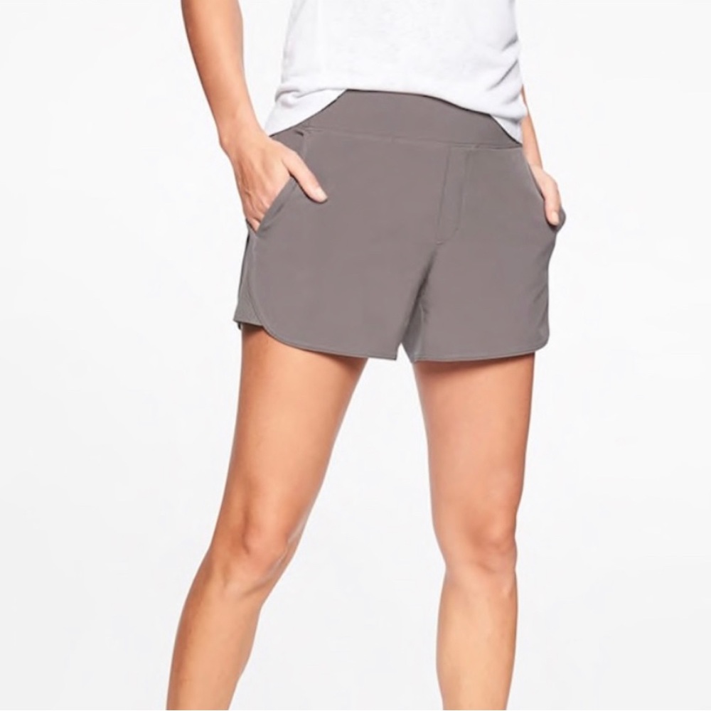 Athleta NWOT athletic shorts women’s size 10 gray